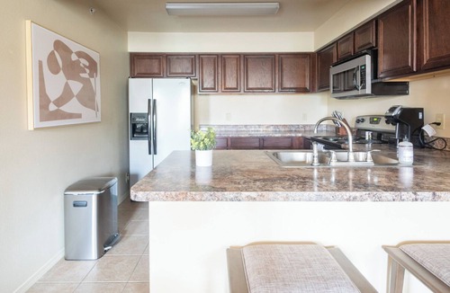 Broken Arrow Apartment | Landing | Incredible 2BD, Pool, Gym