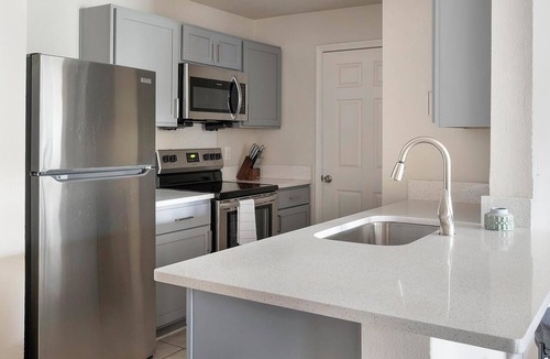 Murfreesboro Apartment | Landing | Incredible 2BD, Courtyard, Gym