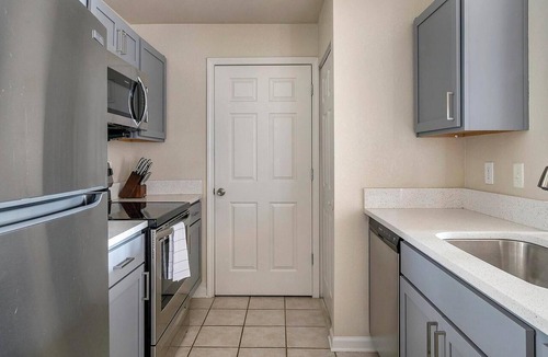Murfreesboro Apartment | Landing | Incredible 2BD, Courtyard, Gym