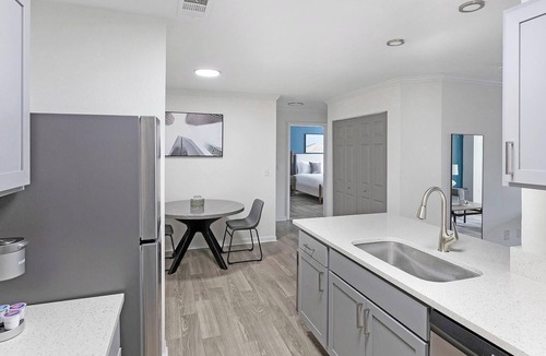 Murfreesboro Apartment | Landing | Incredible 2BD, Clubhouse, Courtyard