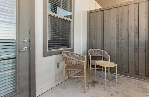 Stone Oak Apartment | Landing | Incredible 2BD, Clubhouse, Pool