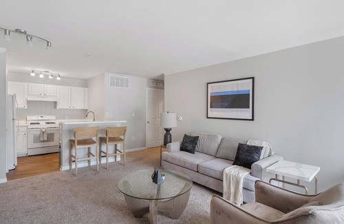 West Dundee Apartment | Landing | Incredible 1BD, Gym, Tennis Court