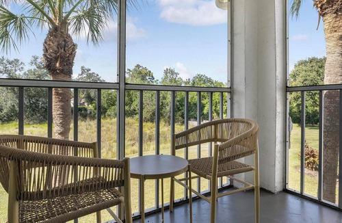 Fruitville Apartment | Landing | Modern 1BD, Clubhouse, Gym