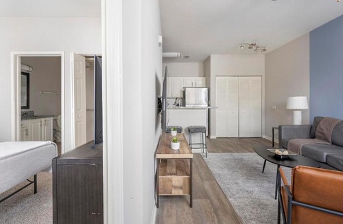 Murfreesboro Apartment | Landing Modern 1BD Clubhouse Gym
