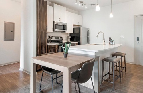 Fairvilla Apartment | Landing | Modern 1BD, Clubhouse, Gym