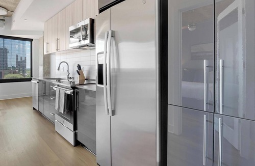 Baileys Crossroads Apartment | Landing | Modern 1BD, Game Room, Gym
