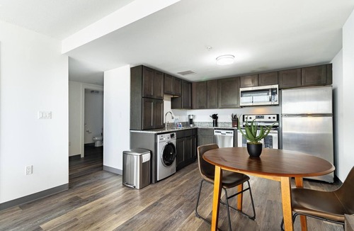 Downtown Hartford Apartment | Landing | Modern 1BD, Game Room, Gym