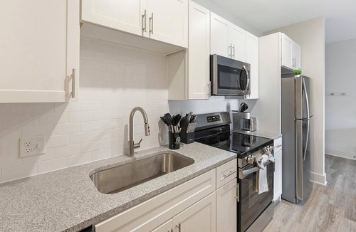 Richmond Apartment | Landing | Modern 1BD, Game Room, Courtyard