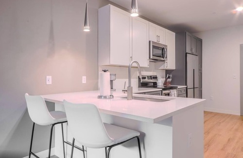 Ithaca Apartment | Landing | Modern 1BD, Gym