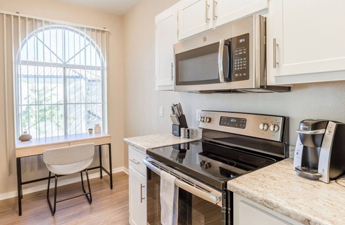 Greenbell Apartment | Landing | Modern 1BD, Gym, Pool