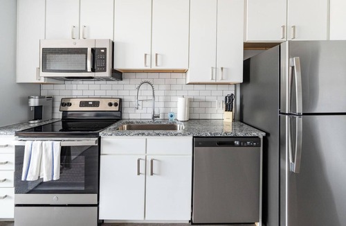 Northwest Pensacola Apartment | Landing | Modern 1BD, Pool, Rooftop Lounge