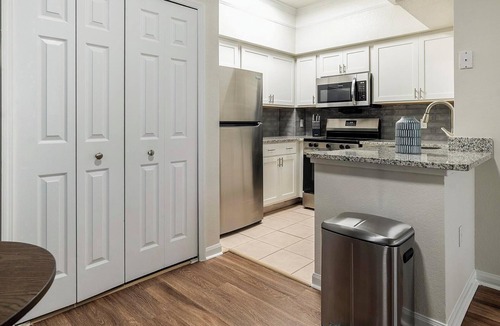 Metro West Apartment | Landing | Modern 1BD, Pool, Gym