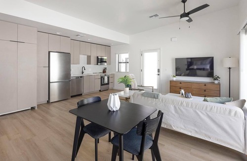 North Mountain Apartment | Landing | Modern 1BD, Pool, Game Room