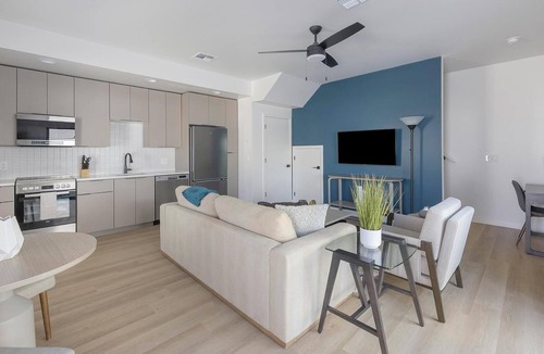 North Mountain Apartment | Landing | Modern 1BD, Pool, Clubhouse