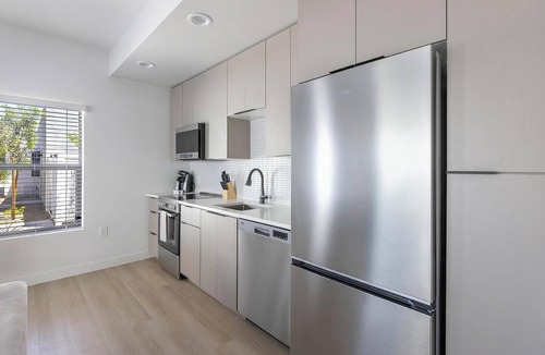 North Mountain Apartment | Landing | Modern 1BD, Pool, Clubhouse