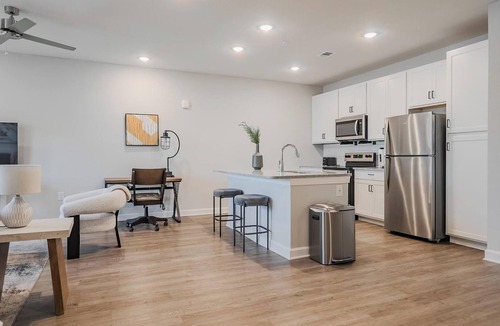 Fort Myers Apartment | Landing | Modern 1BD, Pool