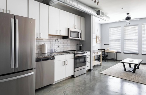 Northwest Pensacola Apartment | Landing | Modern 1BD, Rooftop Lounge, Game Room