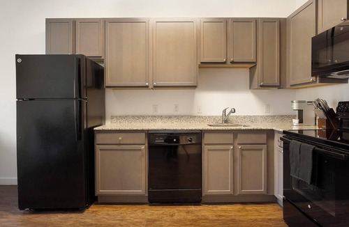 Church Hill Apartment | Landing | Modern 1BD, Rooftop Lounge, Pool