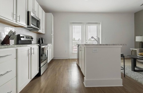 Fort Mill Apartment | Landing | Modern 1BD, Pool, Yoga Studio