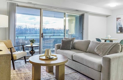 Indianapolis Apartment | Landing | Modern 1BD, Courtyard, Gym