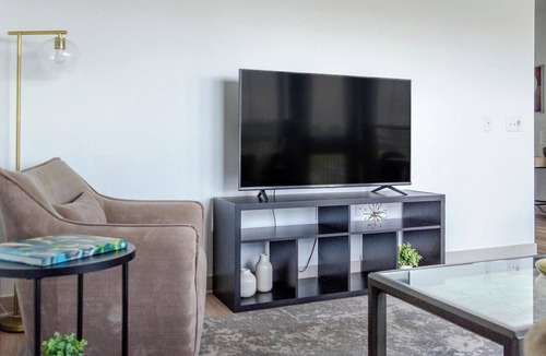 McCordsville Apartment | Landing | Modern 1BD, Gym, Pool