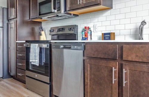 McCordsville Apartment | Landing | Modern 1BD, Gym, Pool