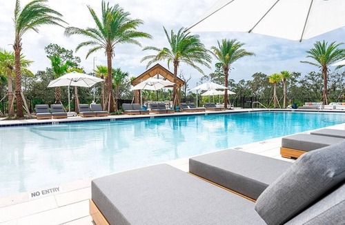 St. Augustine Apartment | Landing | Modern 1BD, Gym