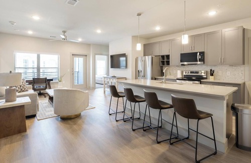 Midlothian Apartment | Landing | Modern 2BD, Clubhouse, Game Room