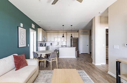 Kenton Apartment | Landing | Modern 2BD, Clubhouse, Pool