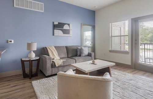Addicks Apartment | Landing | Modern 2BD, Courtyard, Gym