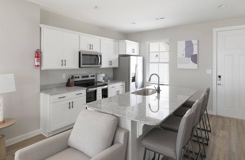 Madison Apartment | Landing | Modern 2BD, Courtyard, Clubhouse