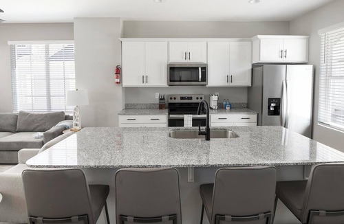 Madison Apartment | Landing | Modern 2BD, Courtyard, Clubhouse