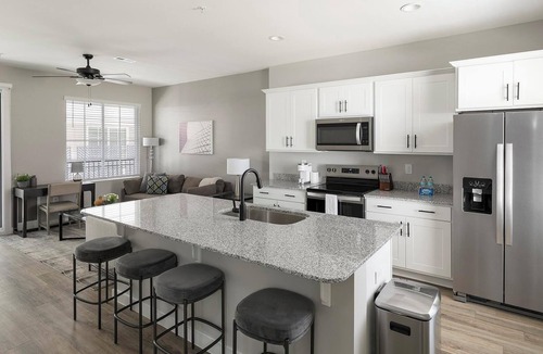 Madison Apartment | Landing | Modern 2BD, Courtyard, Pool
