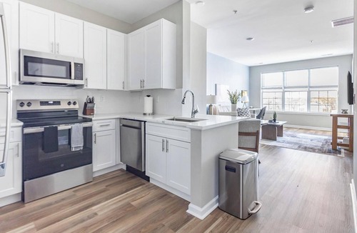 Raritan Apartment | Landing | Modern 2BD, Courtyard, Game Room