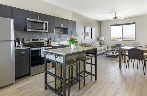 Maryvale Village Apartment | Landing | Modern 2BD, Gym, Clubhouse