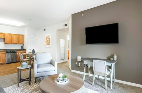 Sweetbriar Apartment | Landing | Modern 2BD, Pool, Clubhouse