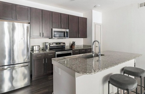 Spring Apartment | Landing | Modern 2BD, Pool, Clubhouse