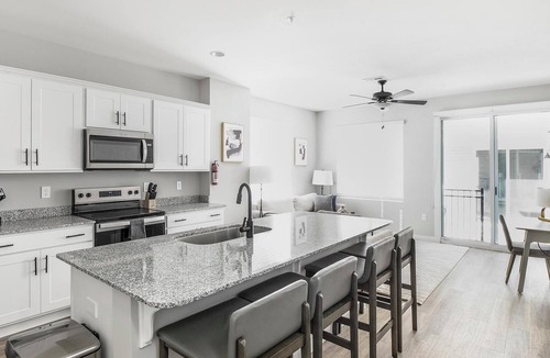 Madison Apartment | Landing | Modern 2BD, Pool, Clubhouse