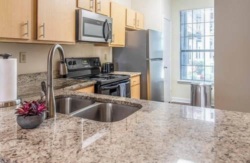 New Pathways Apartment | Landing | Modern 2BD, Pool, Gym
