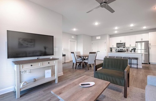 Fort Myers Apartment | Landing | Modern 2BD, Pool