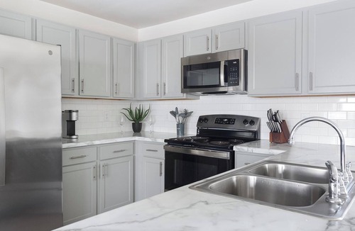 Broken Arrow Apartment | Landing | Modern 2BD, Clubhouse, Game Room