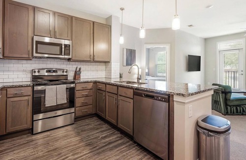 Huntersville Apartment | Landing | Modern 2BD, Gym, Pool