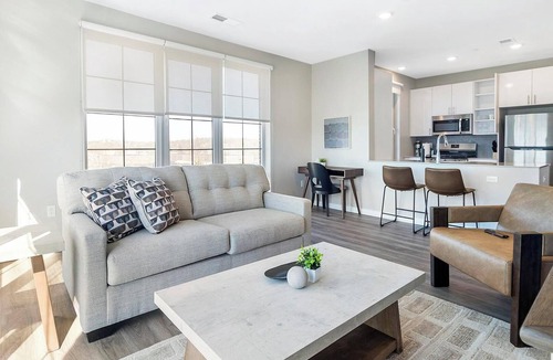 New Haven Apartment | Landing | Modern 2BD, Yoga Studio, Pool