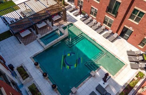 DeBaliviere Place Apartment | Landing | Modern 2BD, Yoga Studio, Gym