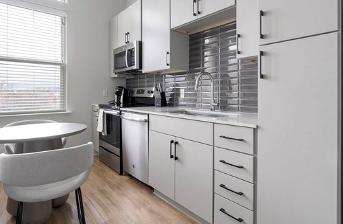 Downtown Apartment | Landing | Modern Studio, Courtyard, Yoga Studio