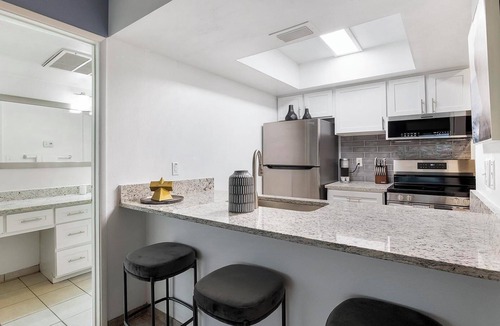 Glendale Apartment | Landing | Modern Studio in Glendale