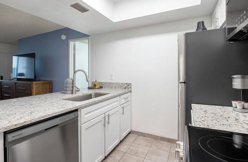 Glendale Apartment | Landing | Modern Studio in Glendale