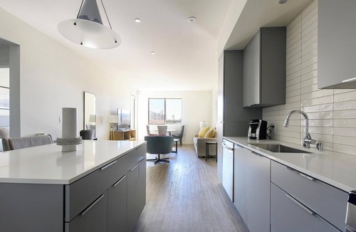 Rhodes Ranch Apartment | Landing | Spectacular 2BD, Pool, Clubhouse