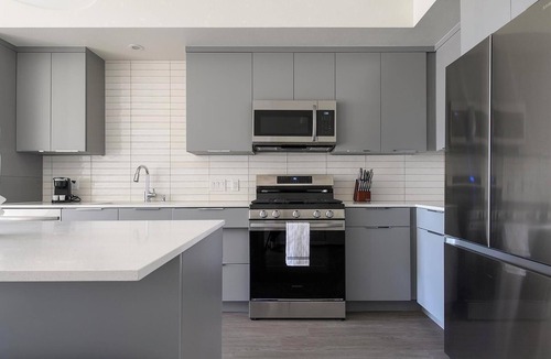 Rhodes Ranch Apartment | Landing | Spectacular 2BD, Pool, Clubhouse