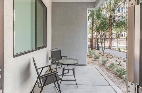 Rhodes Ranch Apartment | Landing | Spectacular 2BD, Pool, Rooftop Lounge